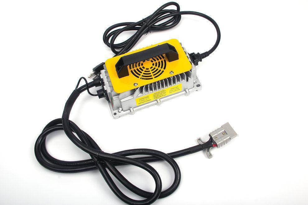 Lithium Battery charger for RT70+/RT50+/RT50D+ - SUNMAX